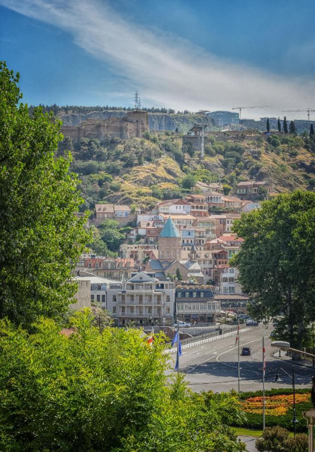 Hotel Elesa Tbilisi Exterior photo