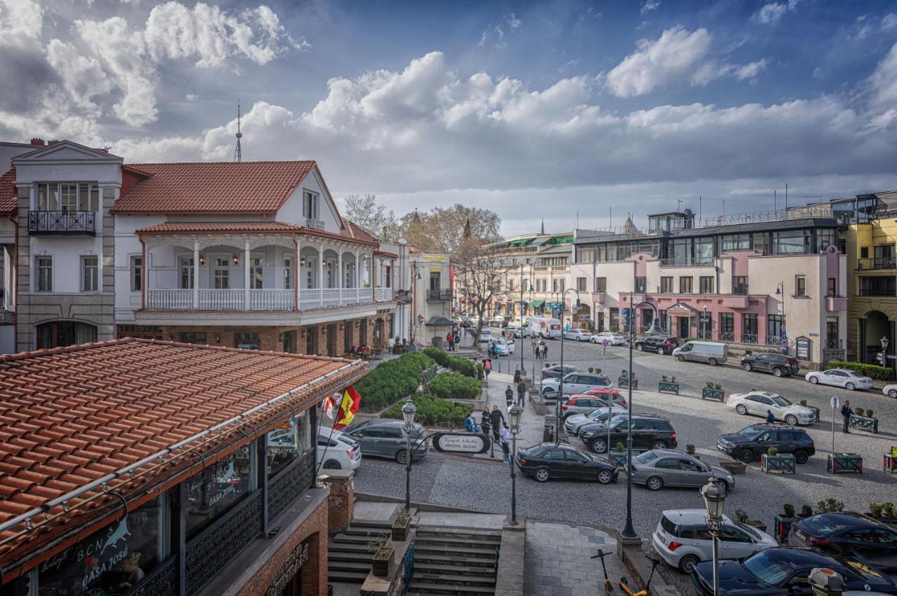 Hotel Elesa Tbilisi Exterior photo