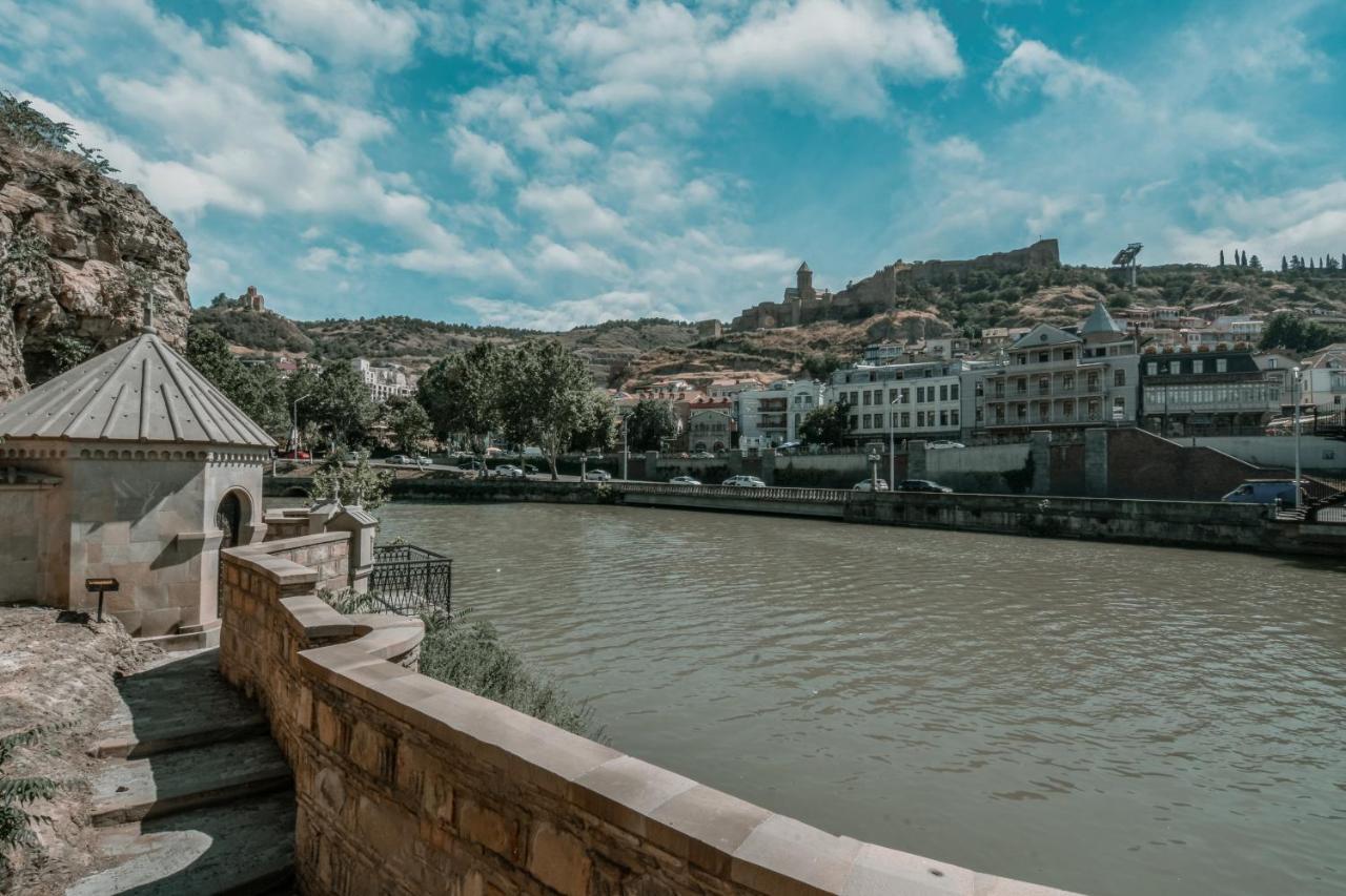 Hotel Elesa Tbilisi Exterior photo