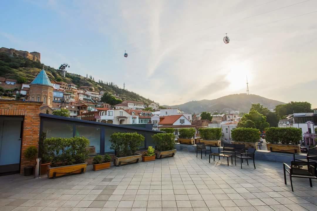 Hotel Elesa Tbilisi Exterior photo